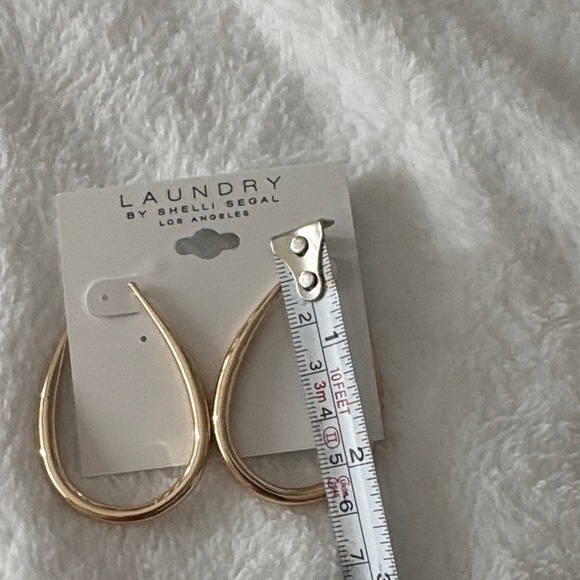 Laundry By Shelli Segal Gold Hoop Earrings - Picture 3 of 3